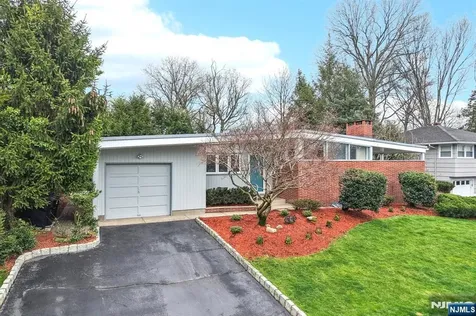 208 Prospect Avenue Oradell NJ 07649