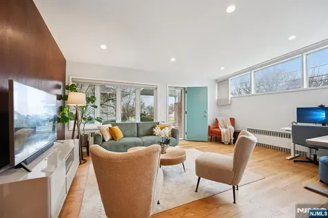 208 Prospect Avenue Oradell NJ 07649