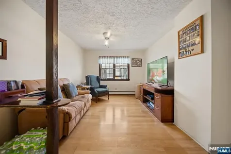 125 Merritt Avenue Bergenfield NJ 07621