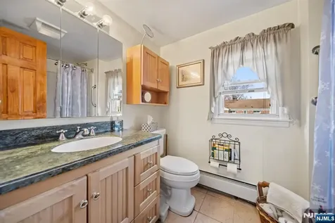 125 Merritt Avenue Bergenfield NJ 07621