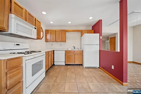 125 Merritt Avenue Bergenfield NJ 07621