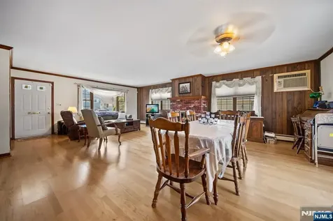 125 Merritt Avenue Bergenfield NJ 07621