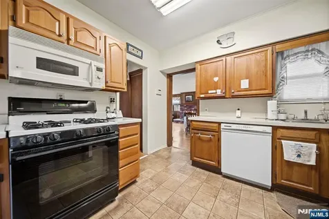 125 Merritt Avenue Bergenfield NJ 07621