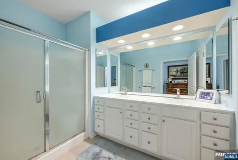 5201 Warrens Way Wanaque NJ 07465