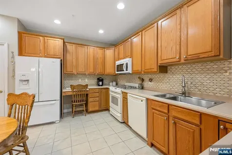 5201 Warrens Way Wanaque NJ 07465