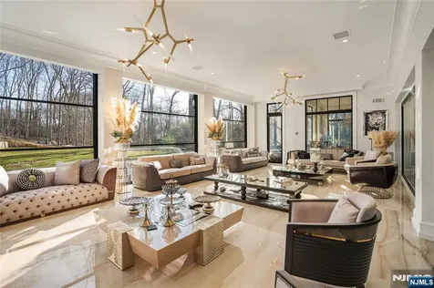 6 Deertrail Road Saddle River NJ 07458