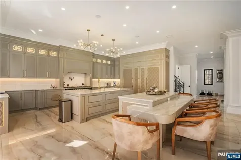 6 Deertrail Road Saddle River NJ 07458
