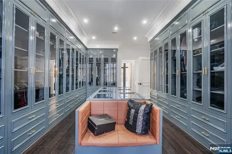 6 Deertrail Road Saddle River NJ 07458