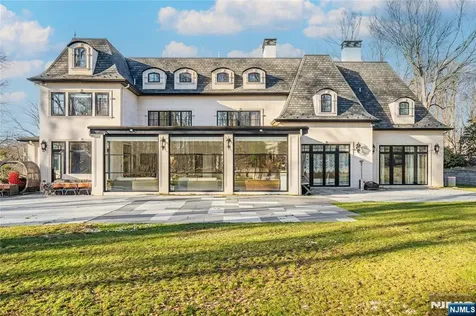 6 Deertrail Road Saddle River NJ 07458