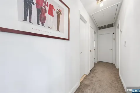 2 Caryn Place Fairfield NJ 07004