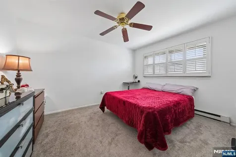 2 Caryn Place Fairfield NJ 07004
