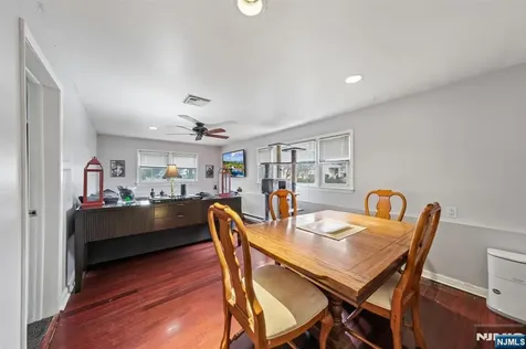 2 Caryn Place Fairfield NJ 07004