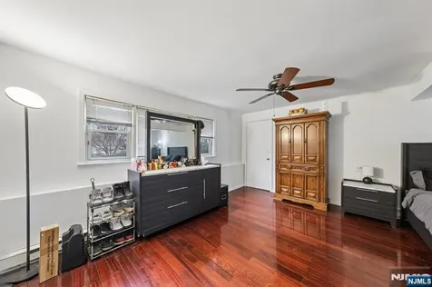 2 Caryn Place Fairfield NJ 07004