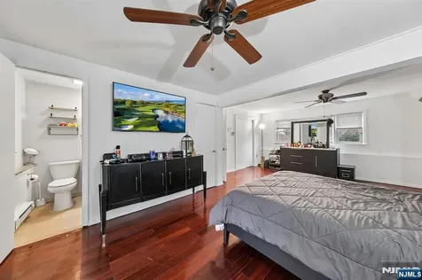 2 Caryn Place Fairfield NJ 07004