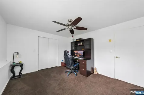 2 Caryn Place Fairfield NJ 07004