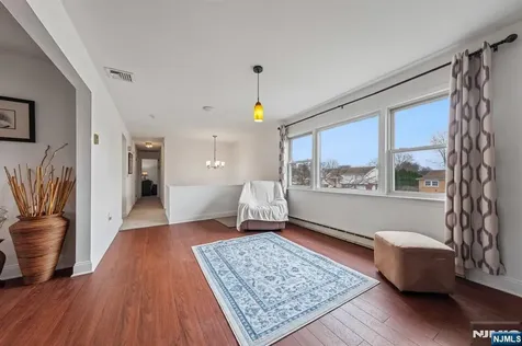 2 Caryn Place Fairfield NJ 07004