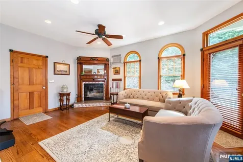 151 Washington Avenue Hillsdale NJ 07642