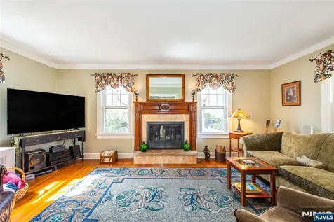 151 Washington Avenue Hillsdale NJ 07642