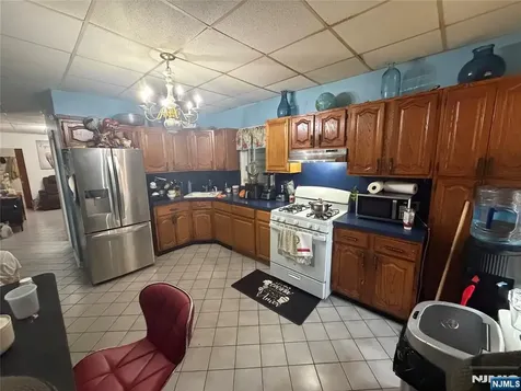 414 Monastery Place Union City NJ 07087