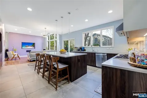 87 Monroe Avenue Cresskill NJ 07626
