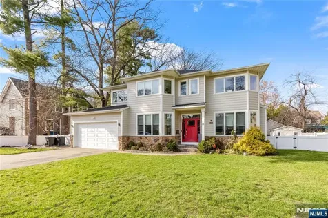 87 Monroe Avenue Cresskill NJ 07626