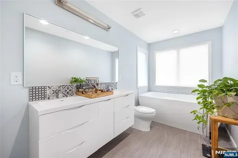 87 Monroe Avenue Cresskill NJ 07626