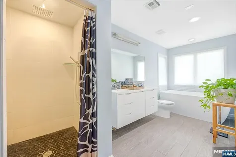 87 Monroe Avenue Cresskill NJ 07626