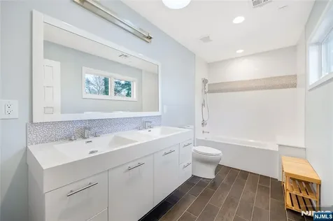 87 Monroe Avenue Cresskill NJ 07626