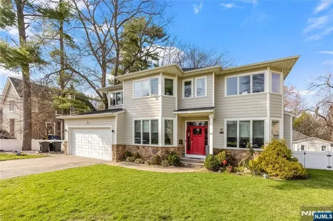 87 Monroe Avenue Cresskill NJ 07626
