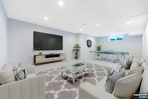 87 Monroe Avenue Cresskill NJ 07626