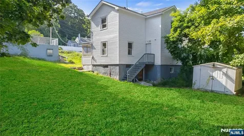 20 Ella Street Bloomingdale NJ 07403