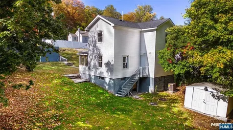20 Ella Street Bloomingdale NJ 07403