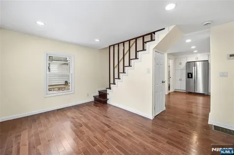 20 Ella Street Bloomingdale NJ 07403