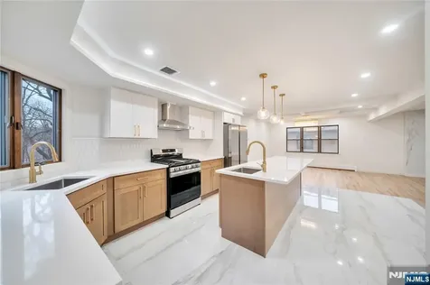 468 Morse Avenue Ridgefield NJ 07657