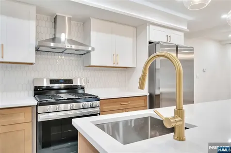468 Morse Avenue Ridgefield NJ 07657