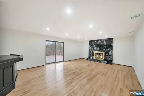468 Morse Avenue Ridgefield NJ 07657