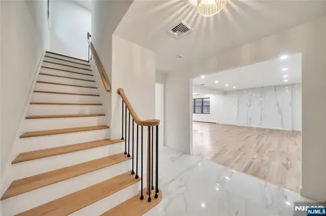468 Morse Avenue Ridgefield NJ 07657