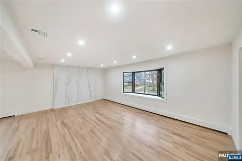 468 Morse Avenue Ridgefield NJ 07657