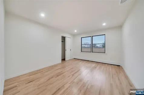 468 Morse Avenue Ridgefield NJ 07657
