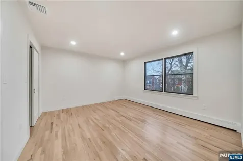 468 Morse Avenue Ridgefield NJ 07657