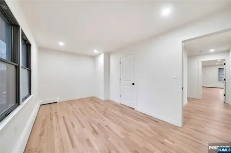 468 Morse Avenue Ridgefield NJ 07657