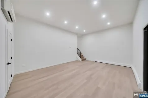 468 Morse Avenue Ridgefield NJ 07657