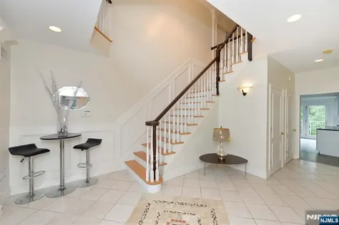 2186 Jones Road Fort Lee NJ 07024