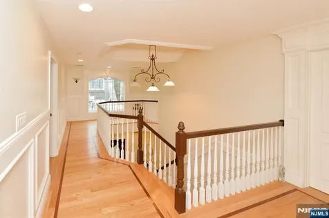 2186 Jones Road Fort Lee NJ 07024