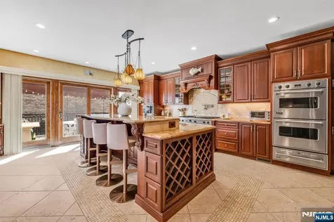 10 Fox Terrace Cliffside Park NJ 07010