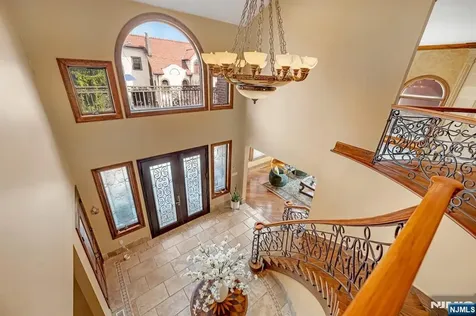 10 Fox Terrace Cliffside Park NJ 07010