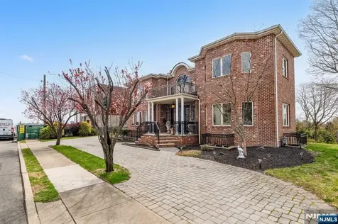 10 Fox Terrace Cliffside Park NJ 07010