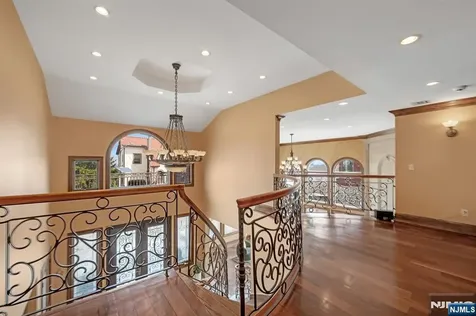10 Fox Terrace Cliffside Park NJ 07010