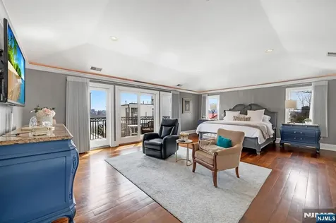 10 Fox Terrace Cliffside Park NJ 07010