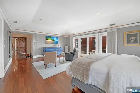 10 Fox Terrace Cliffside Park NJ 07010